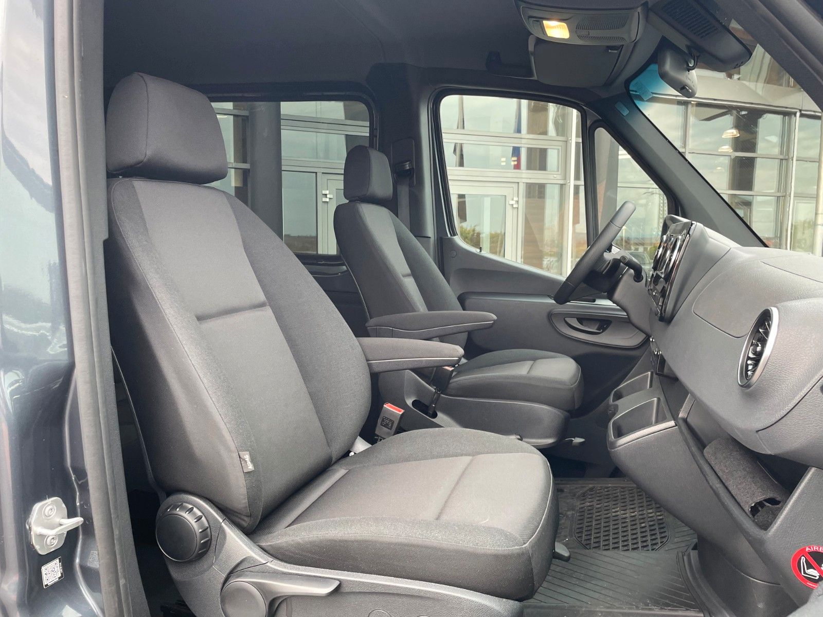 Fahrzeugabbildung Mercedes-Benz Sprinter 317 CDI Tourer 3665 9G Kamera AHK3,5to