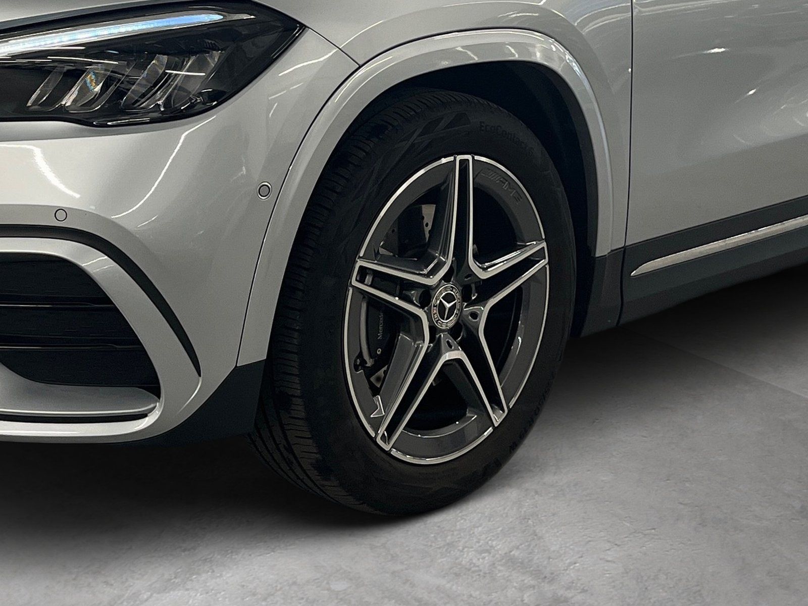 Fahrzeugabbildung Mercedes-Benz GLA 200 AMG*LED*Totwinkel*Kamera*Easy-Pack*MBUX*