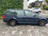 Volkswagen VW Bora, 112000 km - Volkswagen Bora mit Benzin-Antrieb: Kombi