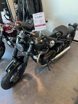 Triumph Boneville bobber