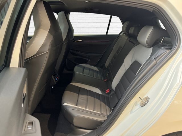 Fahrzeugabbildung Volkswagen Golf GTE 1,5 l eHybrid OPF 130 kW (177 PS) / 85