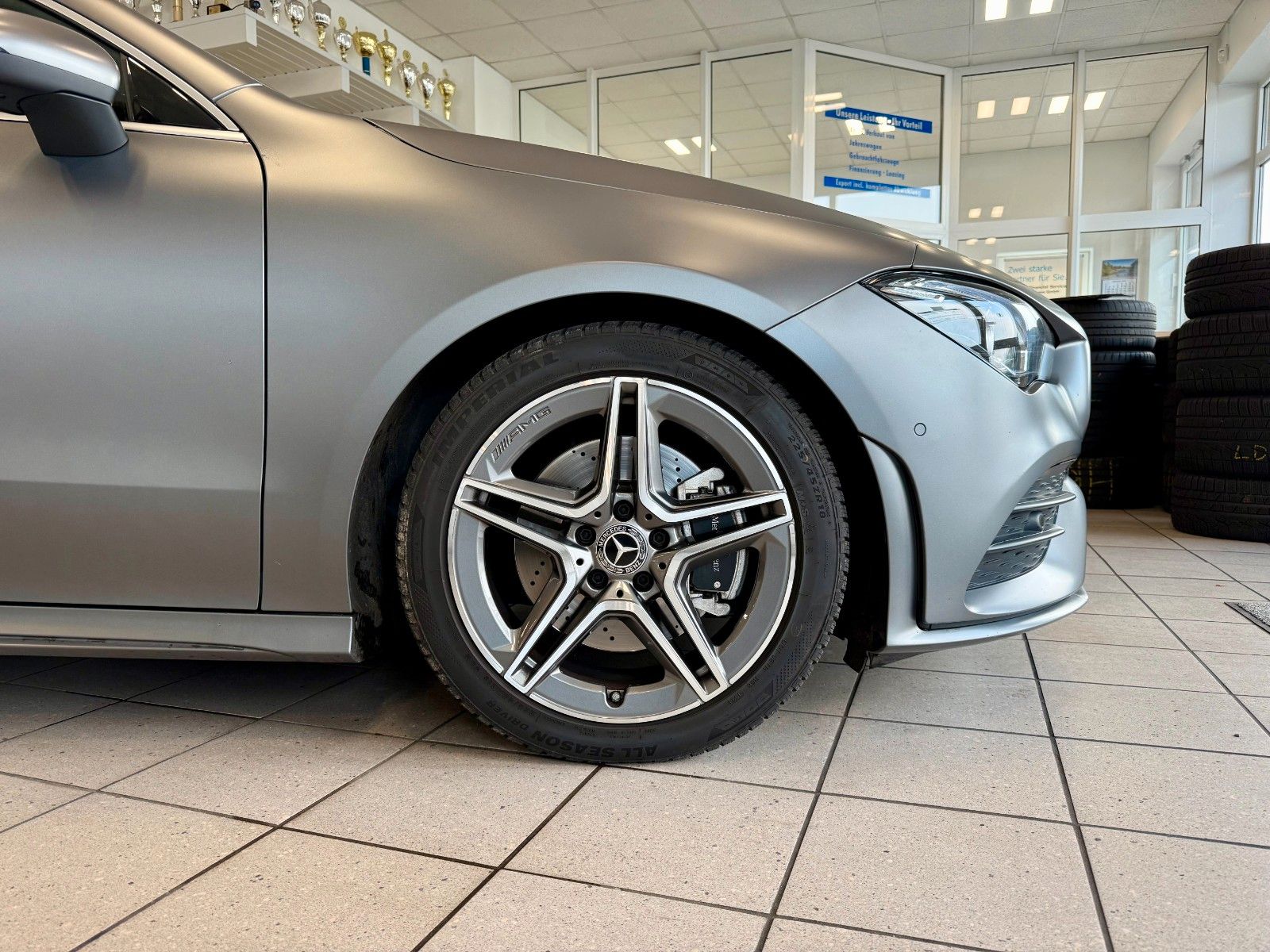 Fahrzeugabbildung Mercedes-Benz CLA 220d Shooting Brake AMG/18Zoll/Kamera/LED