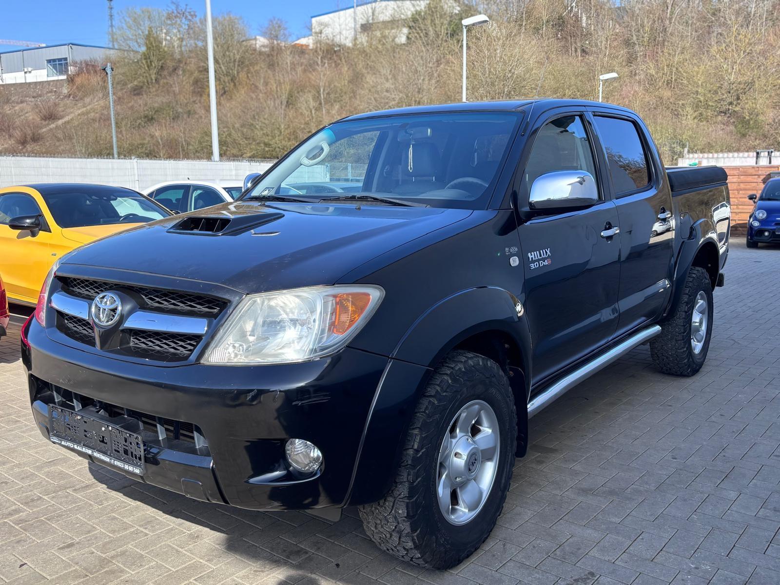 Toyota Hilux 2007 — rear view