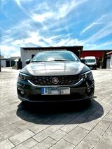 Fiat Tipo 1,4 Lounge Hatchback - Fiat Tipo von privat