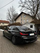 BMW 330i xDrive M Sport Automatic M Sport - BMW 330 Gebrauchtwagen in München