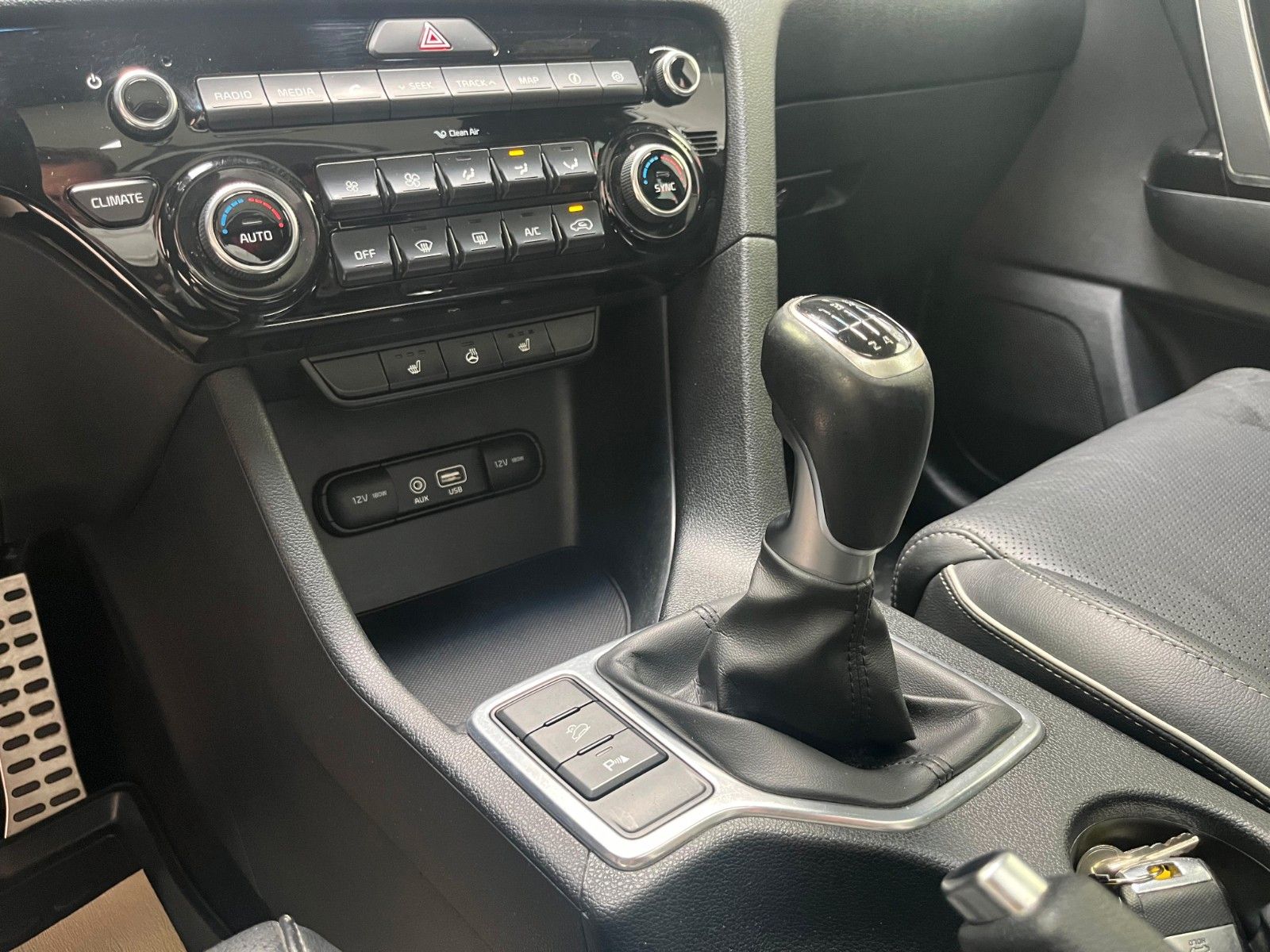 Fahrzeugabbildung Kia Sportage 1.6 GT-Line 2WD*Pano*RFK*AHK