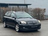 Toyota Avensis Combi Executive 2,2-l-D-CAT TÜV NEU - Toyota Avensis Gebrauchtwagen in Mülheim (Ruhr)