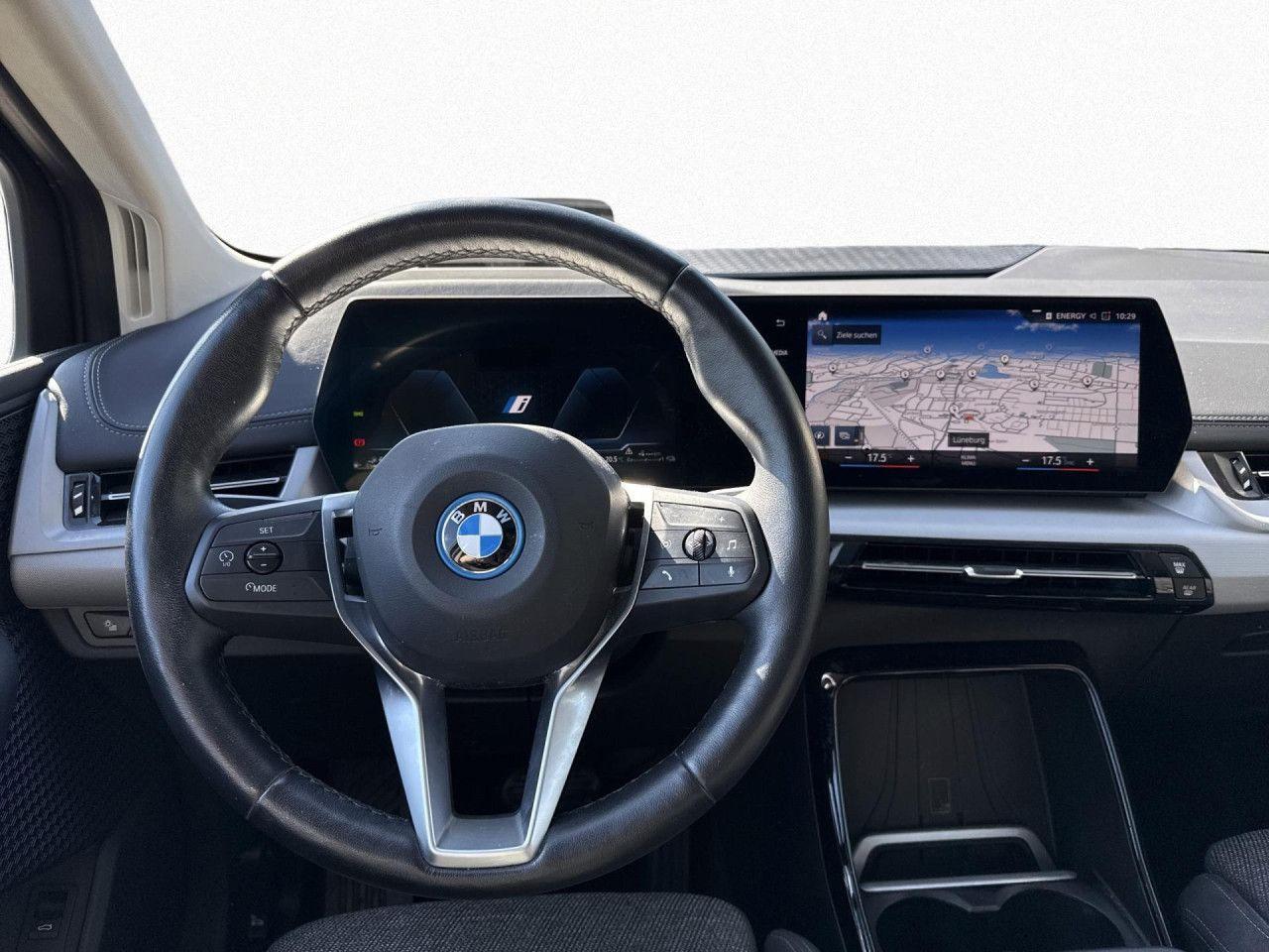 BMW 230e xDr AT HUD,360°,AHK,Pano,DAPRO,AdapLED LED