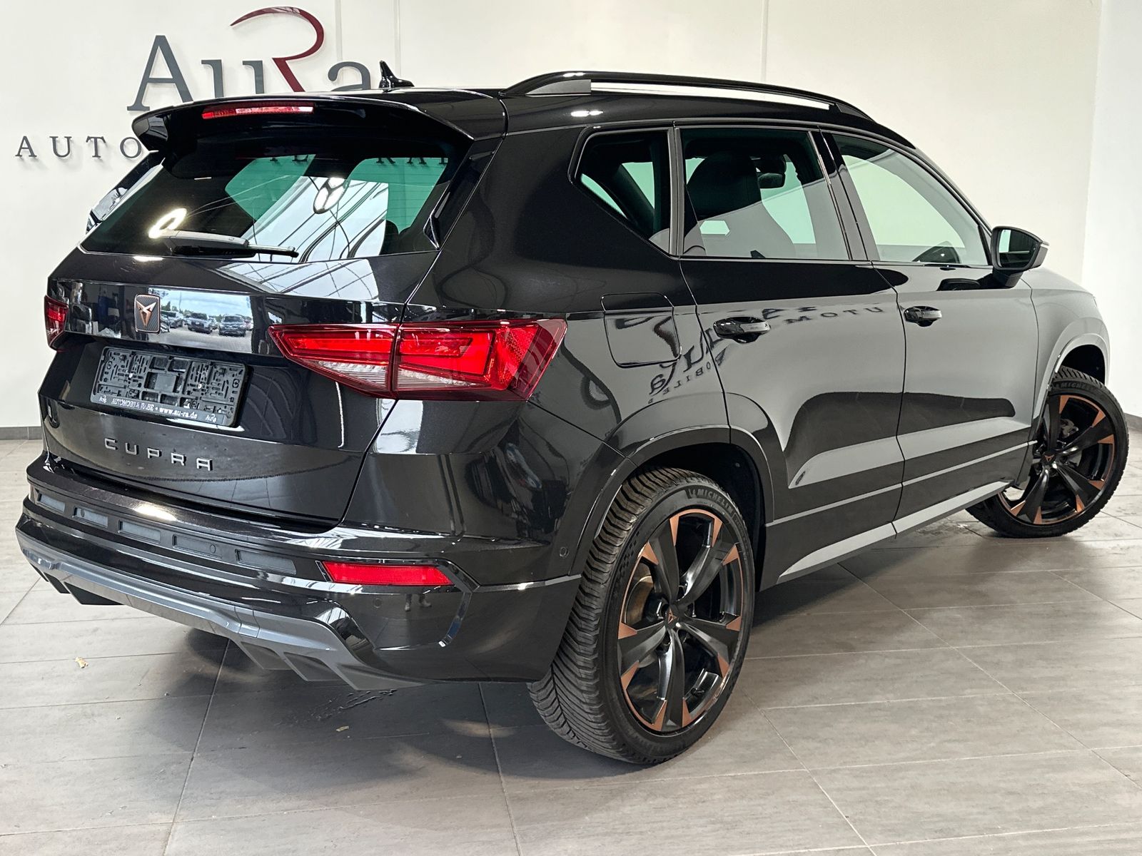 Fahrzeugabbildung CUPRA Ateca 2.0 TSI 4Drive Tribe Edition NAV+LED+PANO
