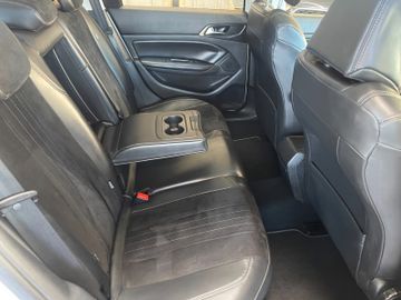 Peugeot 308 SW Allure *ALCANTARA*LED*AHK*NAVI*KAMERA*