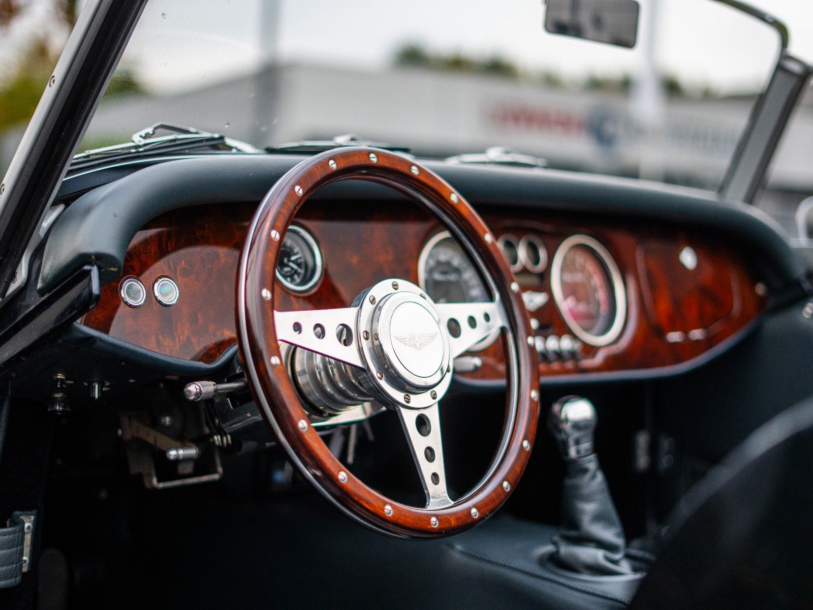 Fahrzeugabbildung Morgan Roadster 3,7 L V6 *1 Hand* + Sonderlack +