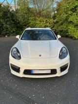 Porsche Panamera GTS GTS - Porsche Panamera Gebrauchtwagen in Düsseldorf