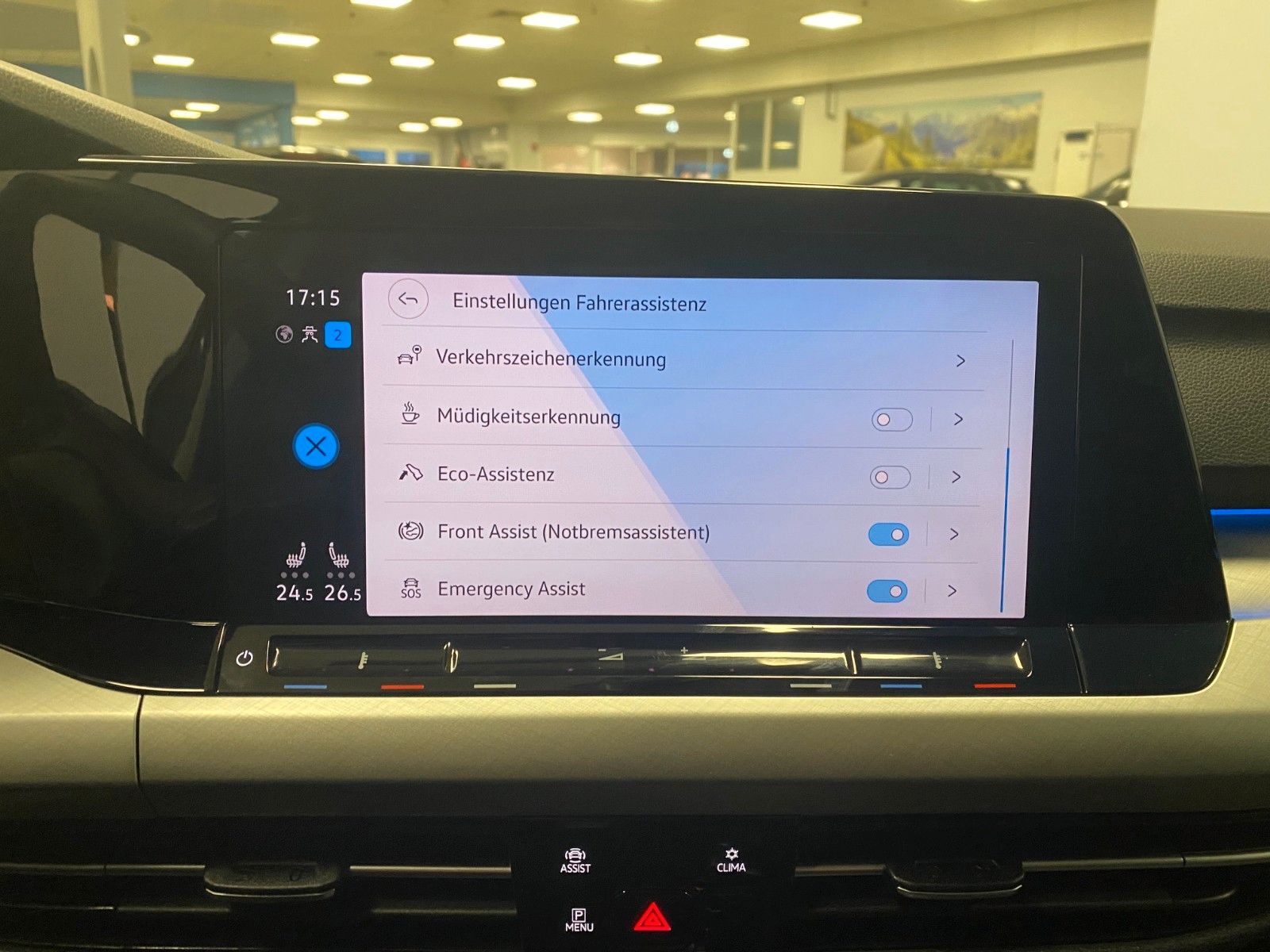 Fahrzeugabbildung Volkswagen Golf 1.5 eTSI OPF 110kW DSG Life+NAVI+KAMERA+ACC