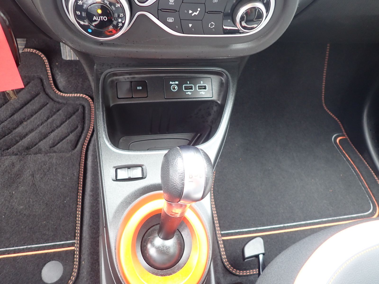 Fahrzeugabbildung Renault Twingo Vibes Electric/22KW/WKR/KAMERA/SH/KLIMA