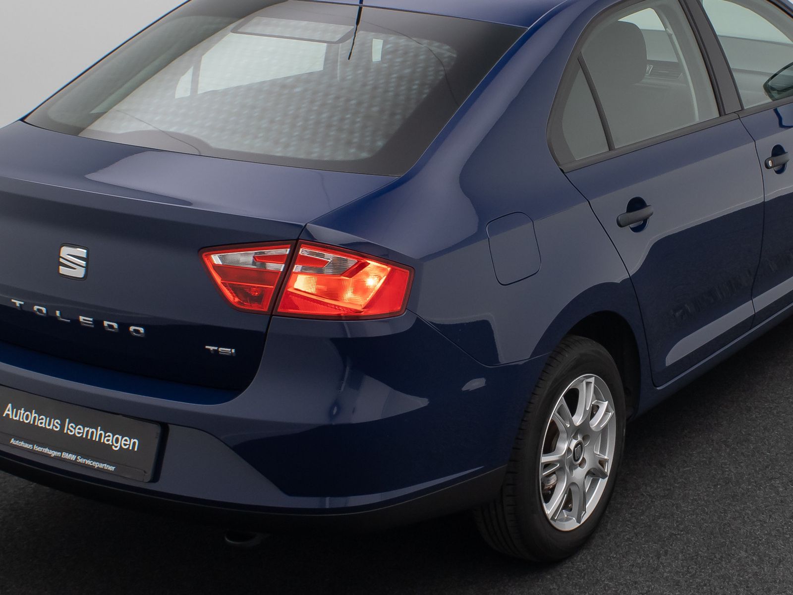 Fahrzeugabbildung SEAT Toledo 1.2 TSI 66kW BremsAss ABS Winterpaket LM