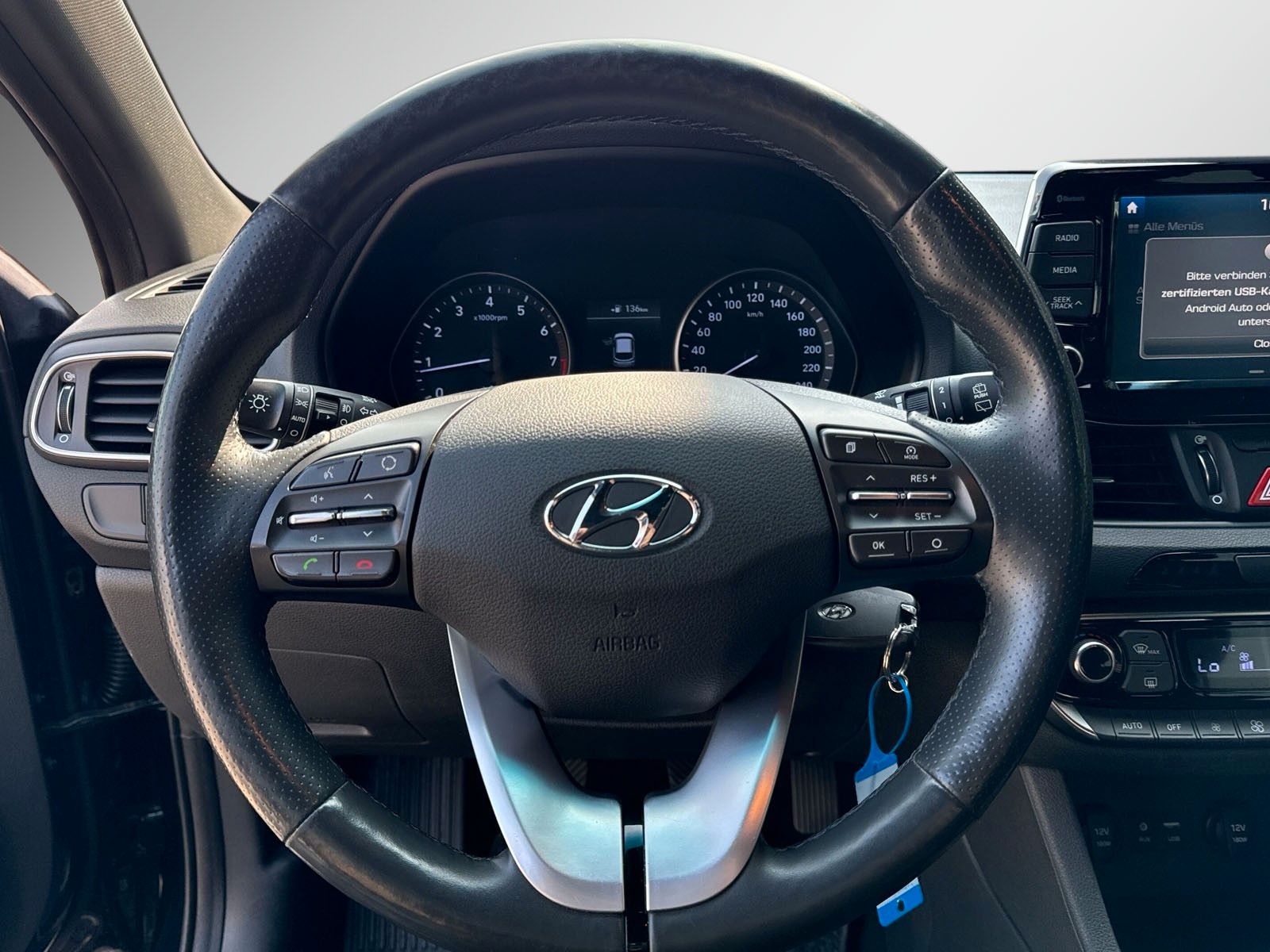 Fahrzeugabbildung Hyundai i30 Passion + Spurass*Kamera*Tempomat*LED
