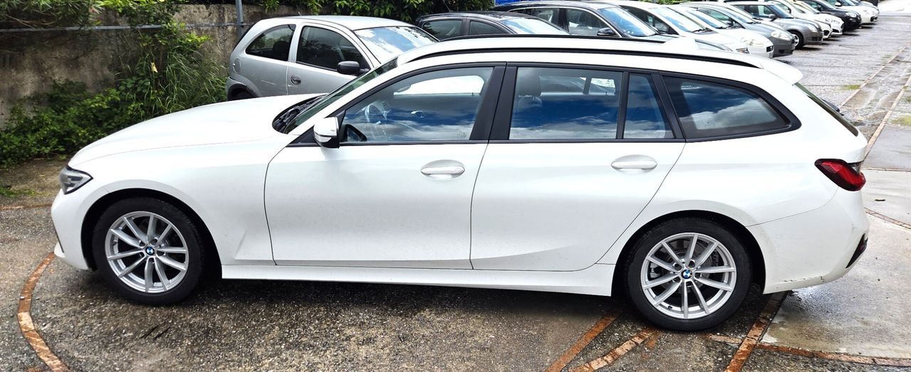 BMW Bmw 320d TOURING 190 CV AUTOM. NAVI GARANZIA imagem 3