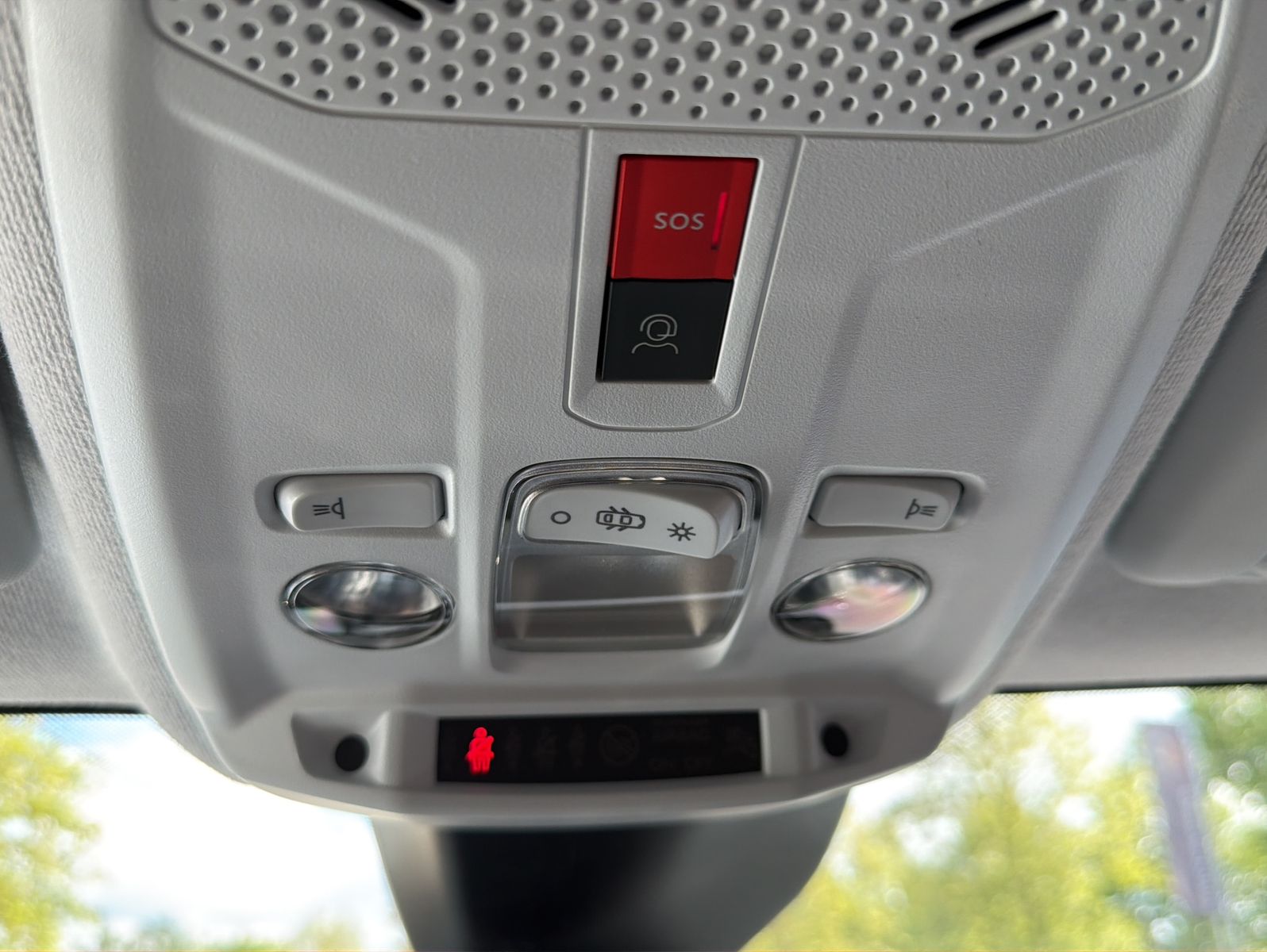 Fahrzeugabbildung Peugeot 208 Hybrid 110 Allure - Automatik