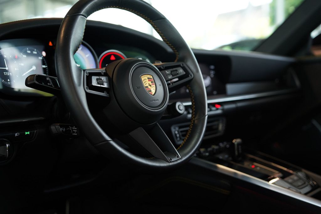 Porsche 992