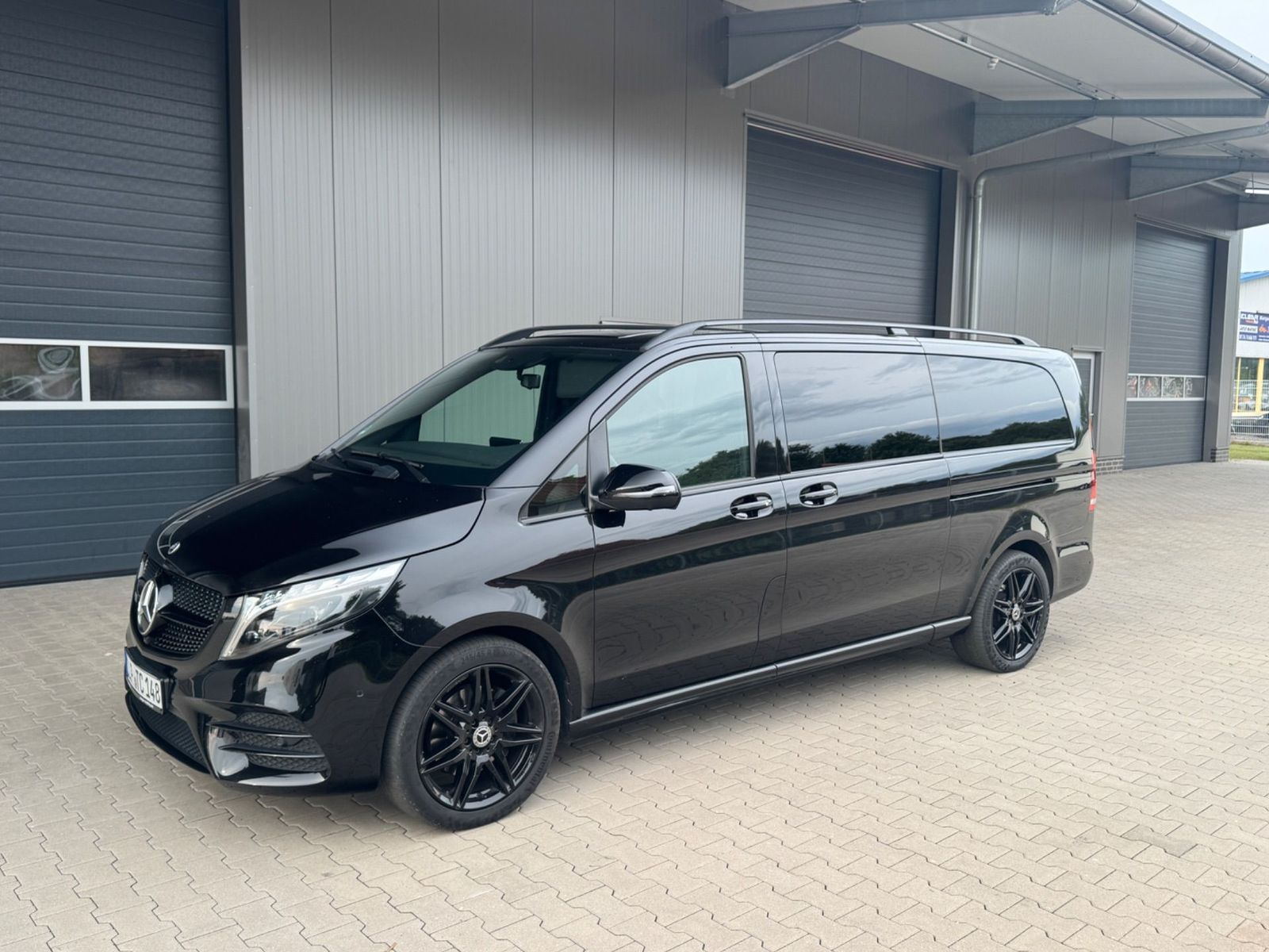 MERCEDES-BENZ V 300 AMG extralang Avantgarde/360°/Luxseats/Sta