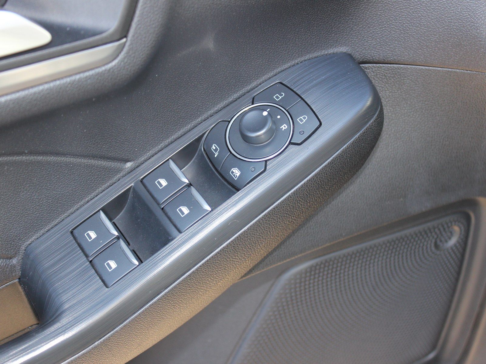 Fahrzeugabbildung Ford Kuga Titanium 1,5 EcoBoost Start/Stopp