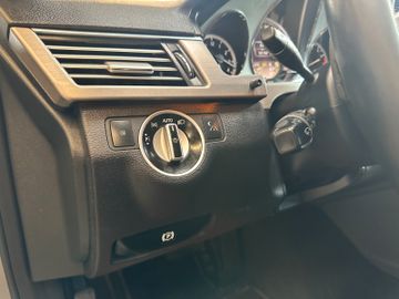 Mercedes-Benz E 250 CGI BlueEfficiency *Avantgarde*BiXenon*