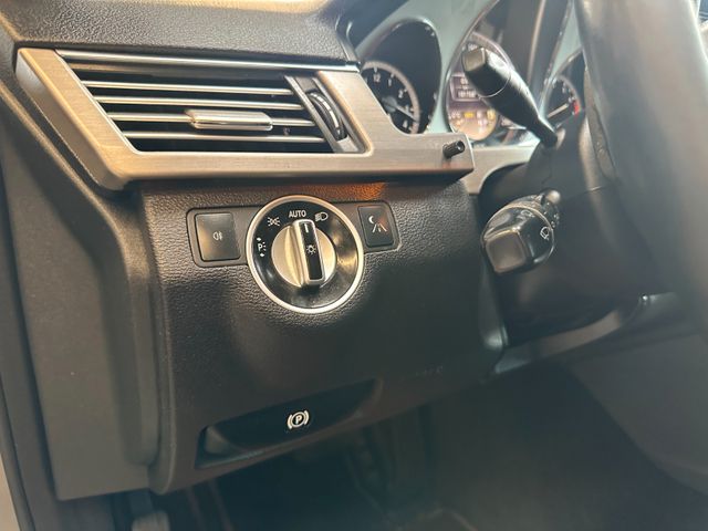 Mercedes-Benz E 250 CGI BlueEfficiency *Avantgarde*BiXenon*