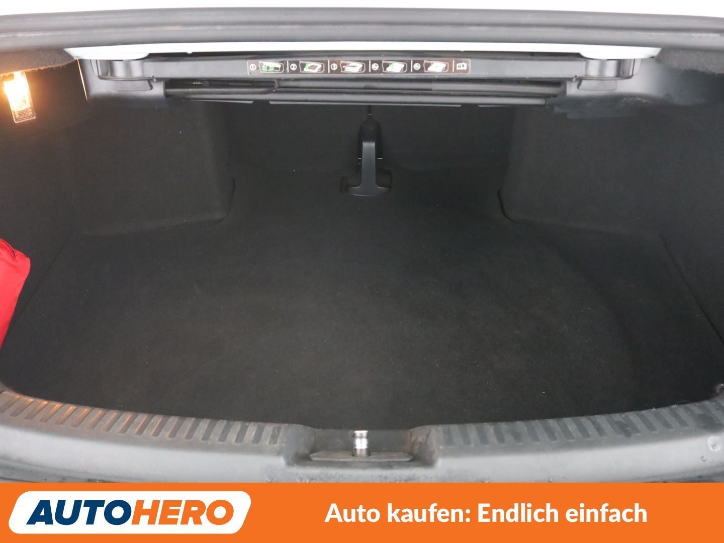 Volkswagen Beetle 1.4 TSI R-Line BMT*NAVI*XENON*PDC*SHZ* foto 17