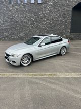 BMW 335i F30 M Paket+8 GANG+BIXENON+8 FACH (Tausch) - BMW: Automatik, 8 Gang