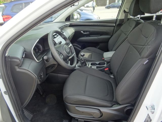 Fahrzeugabbildung Hyundai Tucson 1.6 GDI Turbo 150PS PURE KAMERA+KLIMA+UVM