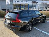 Volvo V60 T8 AWD Recharge Plus Dark ACC /360° /H&K - Volvo V60 Gebrauchtwagen in Hamburg