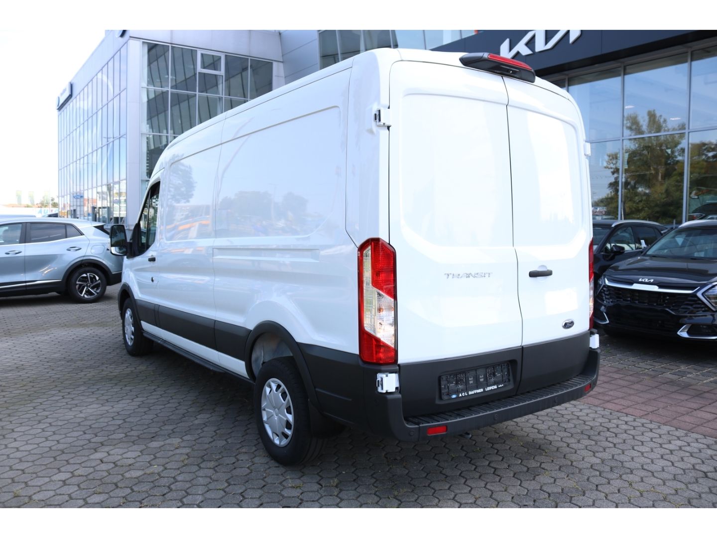 Fahrzeugabbildung Ford Transit Kasten 350 L3 Trend 2.0 TDCi DPF EU6d