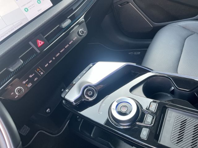 Fahrzeugabbildung Kia EV6 Basis 58 RWD *WÄRMEPUMPE* *360°KAMERA* *SITZ