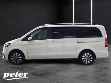 Mercedes V 220 - 2