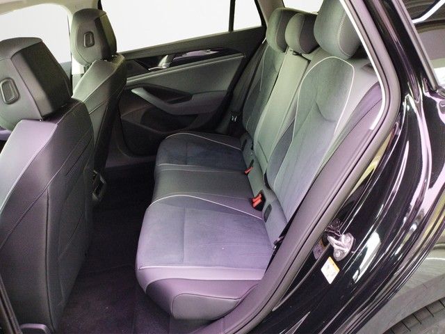 Fahrzeugabbildung Volkswagen Passat Variant Business 1.5 eTSI 110 kW *AHK*