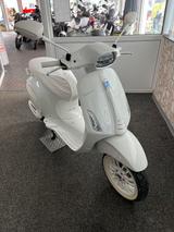 Vespa Sprint Justin Bieber X Vespa 125 E5 - Offers