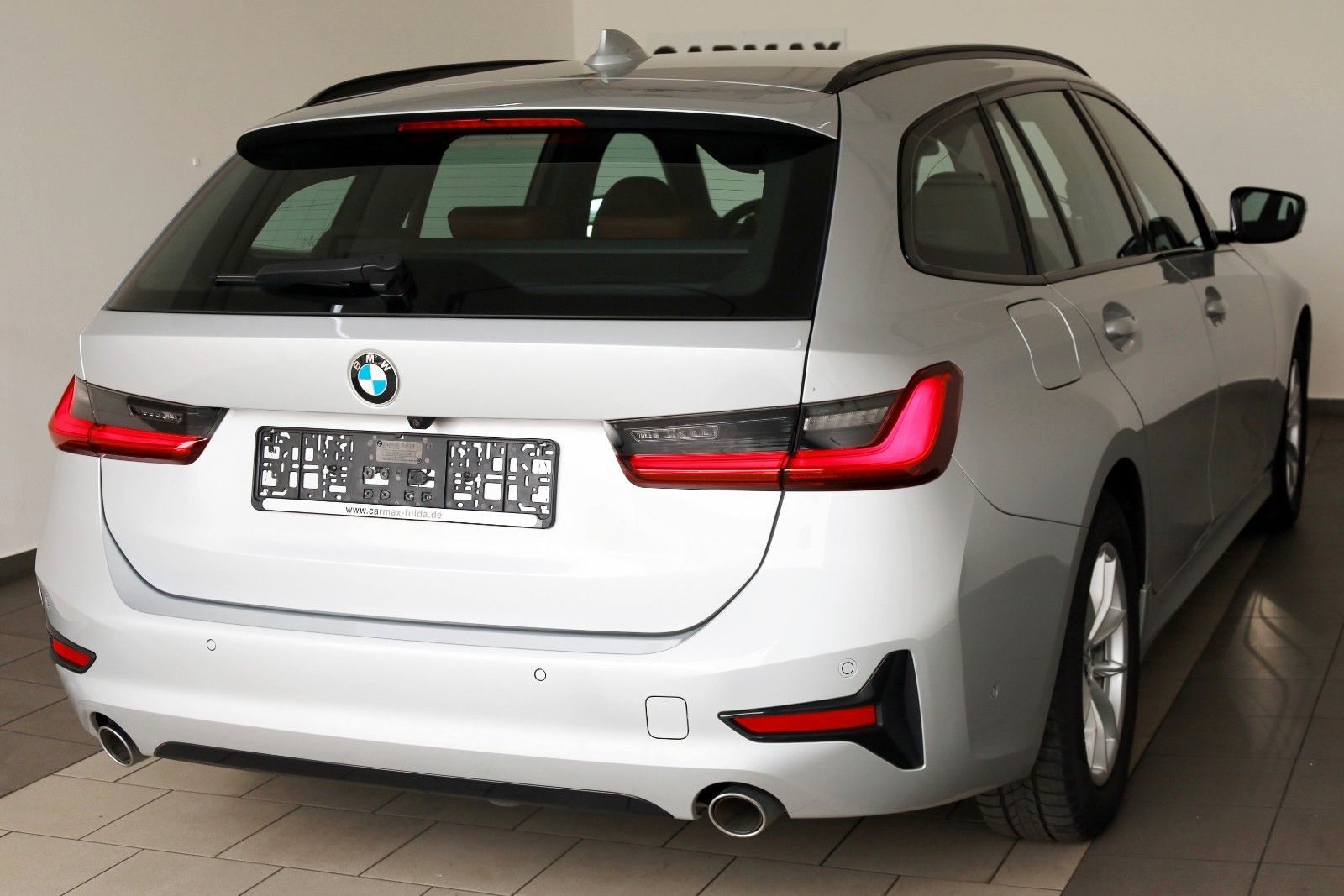 Fahrzeugabbildung BMW 318d Touring Sport Line,Leder,Navi,LED,HUD,AHK e