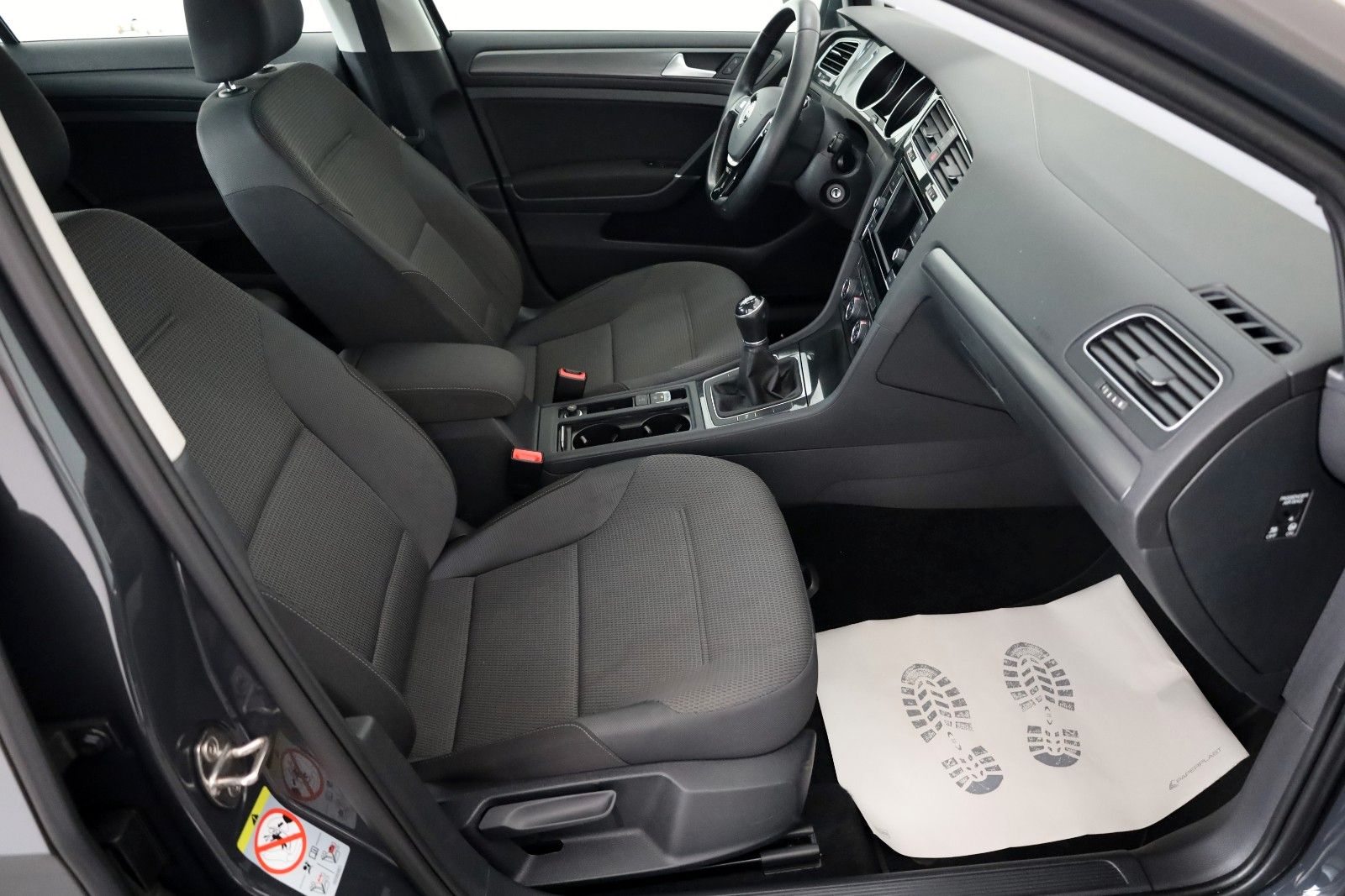 Fahrzeugabbildung Volkswagen Golf VII Lim. Comfortline BMT,PDC v.h.,SR+WR
