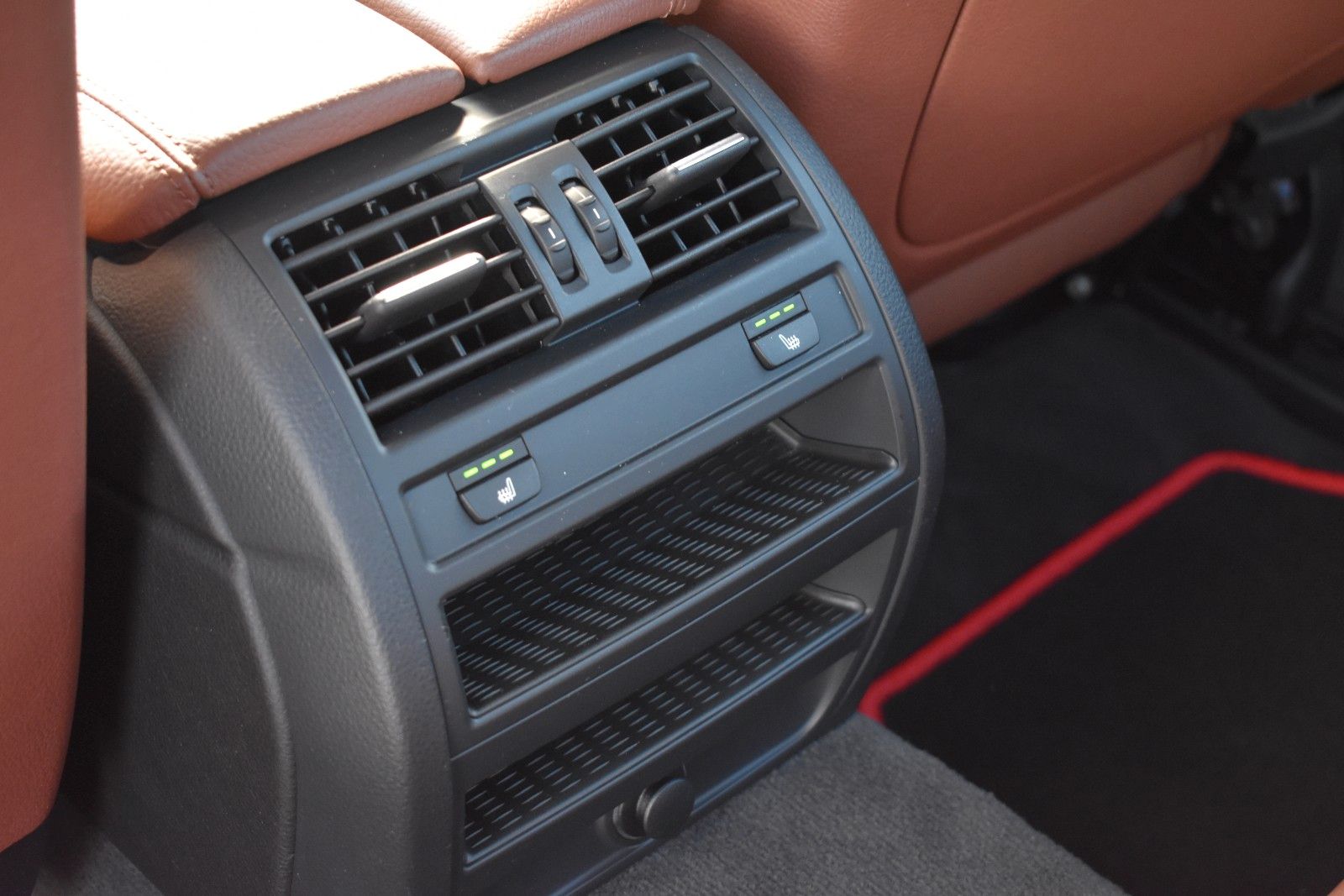 Fahrzeugabbildung BMW 520i Limo Autom. Navi Leder Xenon AHK GSD