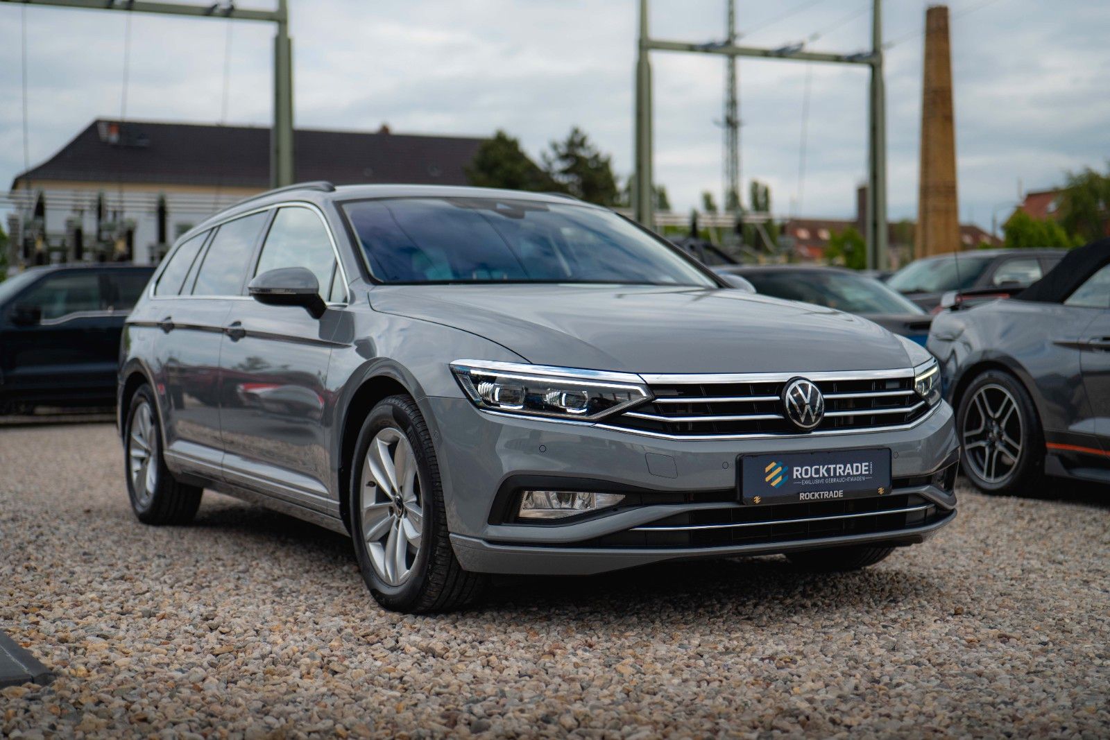 Fahrzeugabbildung Volkswagen Passat Variant 2.0 TDI IQ Business *ACC*LED*DCC*