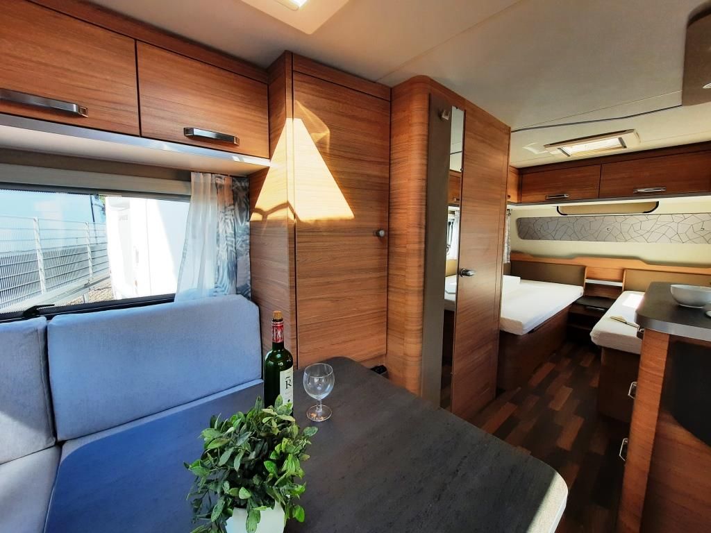 Fahrzeugabbildung Weinsberg CaraOne 480 EU Wie neu/Rundsitzgruppe