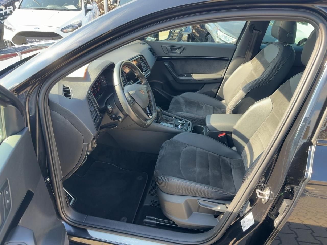 Fahrzeugabbildung CUPRA Ateca 2,0 TSI Basis 4Drive 300PS *inkl AHK+Pano*