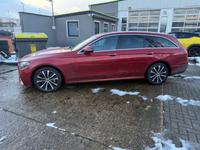 Mercedes-Benz E 300 de Avantgarde Designo