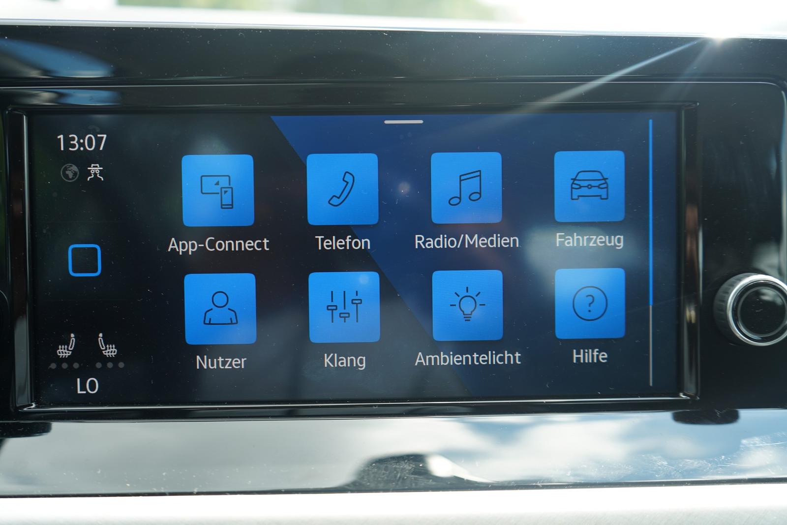 Volkswagen Golf VIII 1.5 TSI Life LED ACC App-Connect PDC