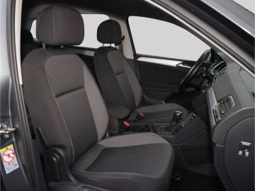 Volkswagen Tiguan Comfortline 1.5 TSI DSG AHK ACC Navi App