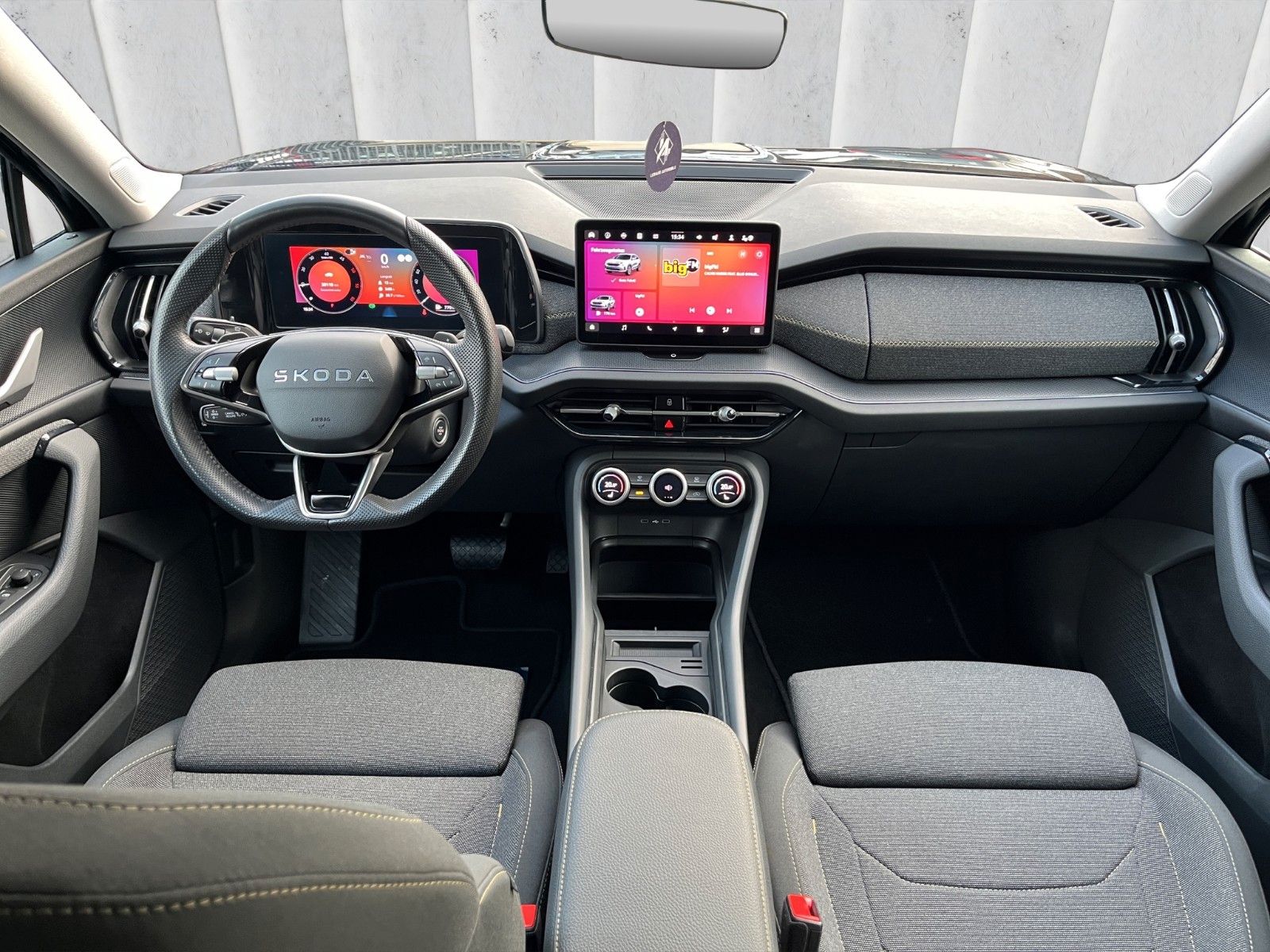 Fahrzeugabbildung SKODA Kodiaq 1.5 TSI mHEV*7-Sitzer*DSG*ViCo*SHZ*LED**