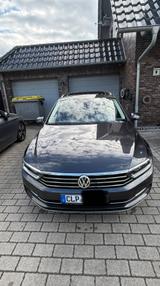 Volkswagen Highline DSG Vollausstattung | Pano | HUD | ACC  - VW Passat Variant von privat