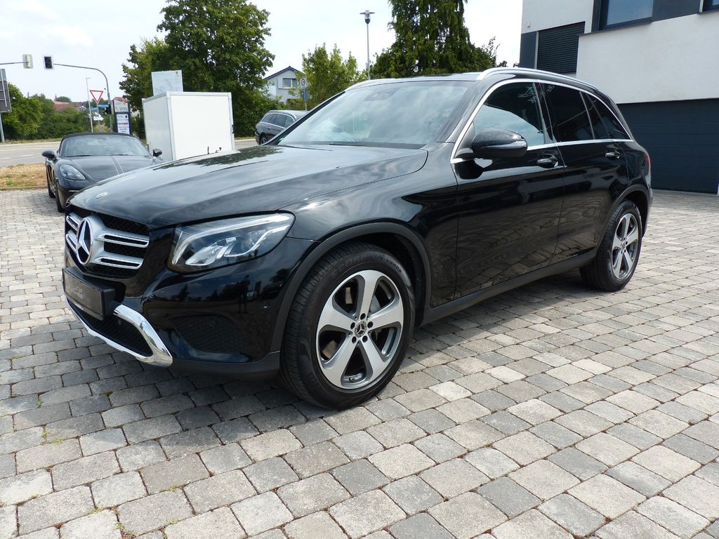 Image of Mercedes-Benz GLC 220