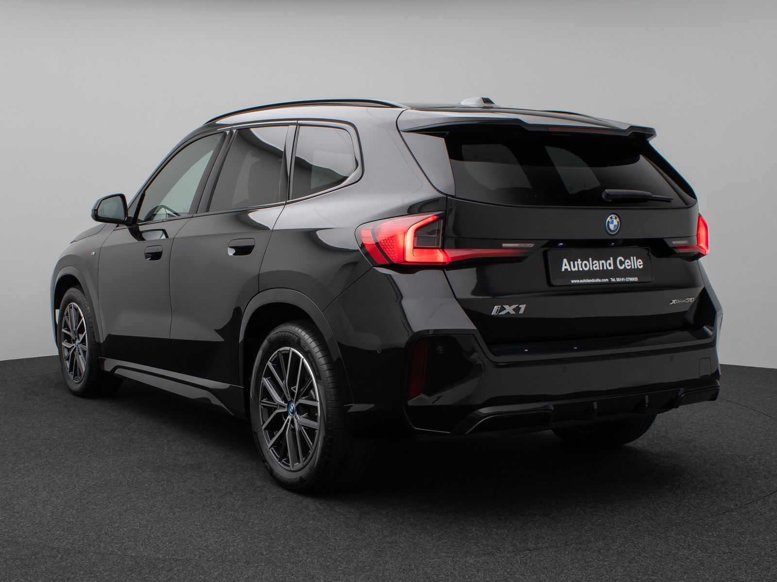 Fahrzeugabbildung BMW iX1 xD30 M Sport Kamera DAB DrivAssist Komfort