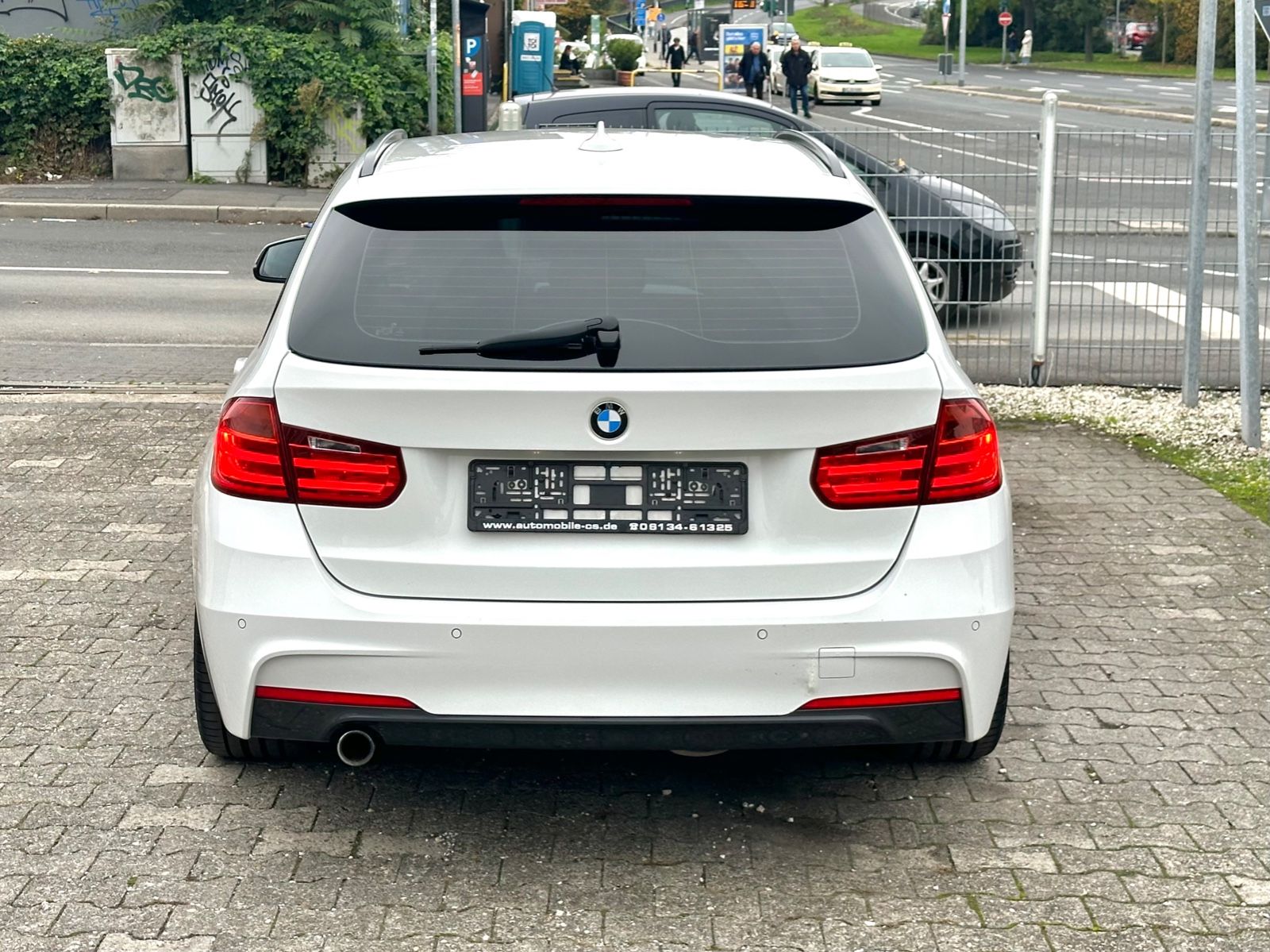 Fahrzeugabbildung BMW 318 d TOURING M SPORTPAKET*AUTOMATIK+AHK*